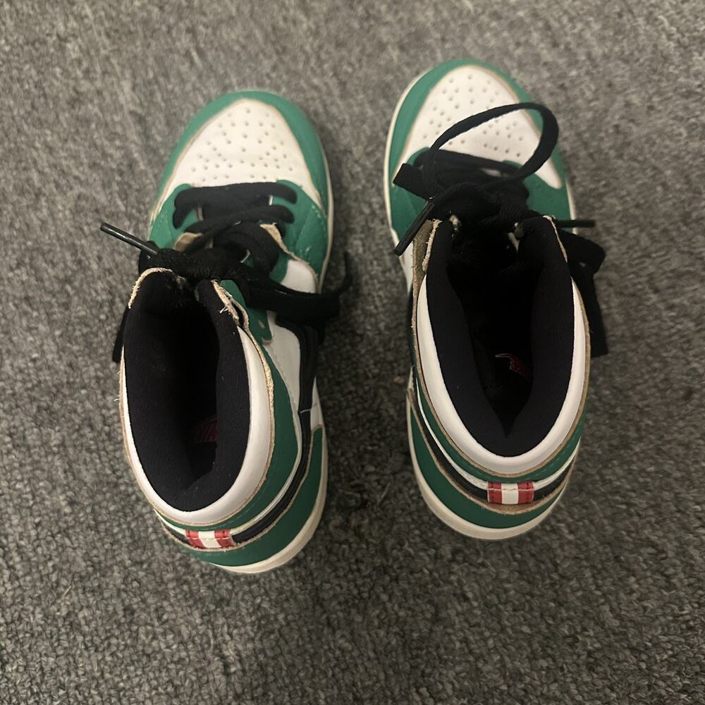 Nike Air Jordan 1 Retro High OG Lucky Green Youth 1 - Picture 7 of 9